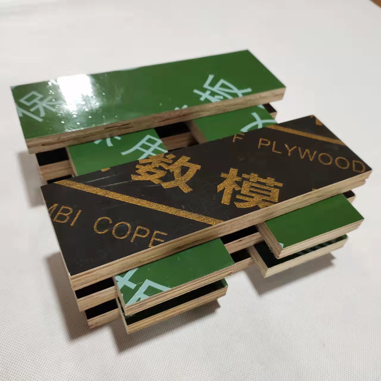 隨著建筑模板加工和生產技術的不斷創新，建筑模板的種類越來越多