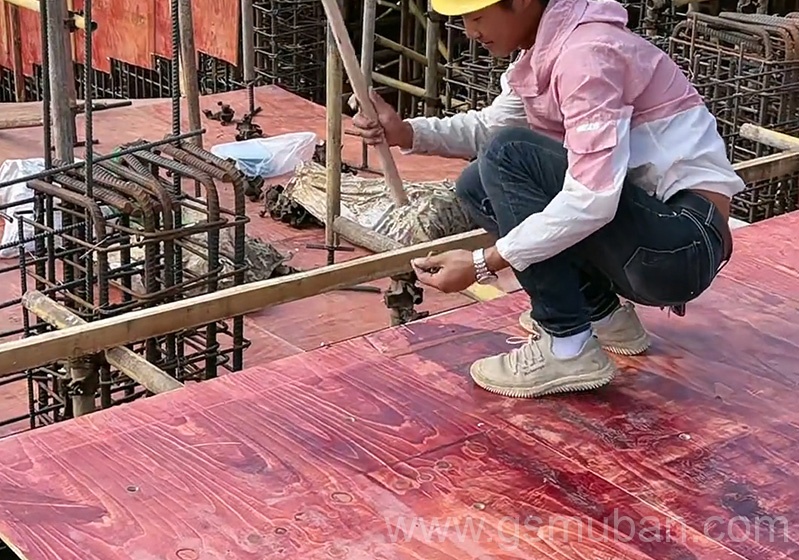 紅模板廠有哪些?各類建筑紅模板材質(zhì)比較